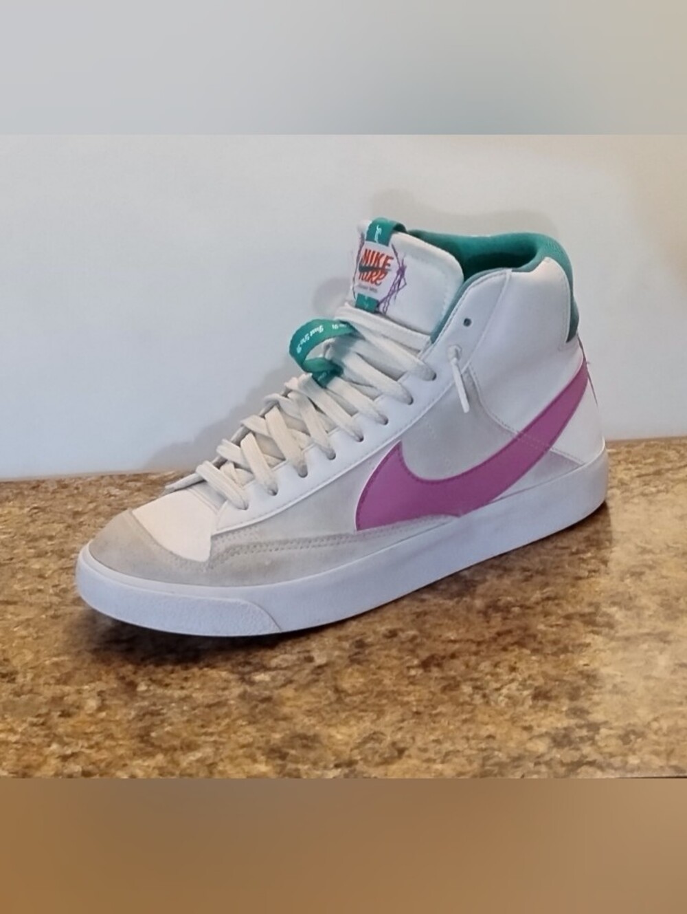 Nike Blazer Mid 77 SE (GS) Dance White Fuchsia Dream DQ6084-101 Size 6.5Y